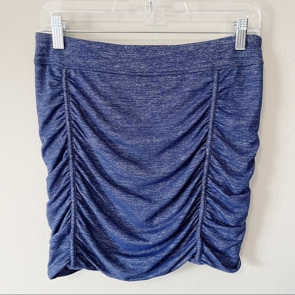 Athleta Odyssey Twisted Mini Skirt Ruched Blue Metallic Space Dye Size Small EUC - Picture 6 of 10